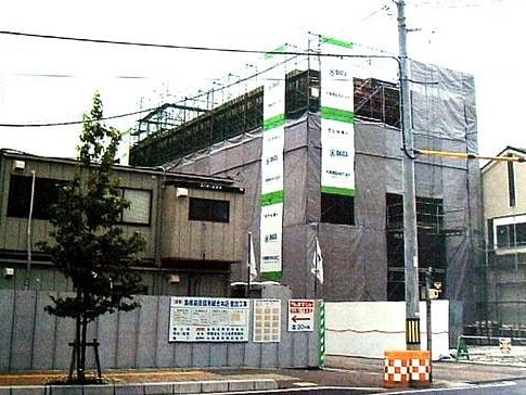 建築中の新本店